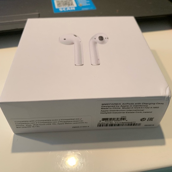 Airpods New condition - Picture 4 of 5